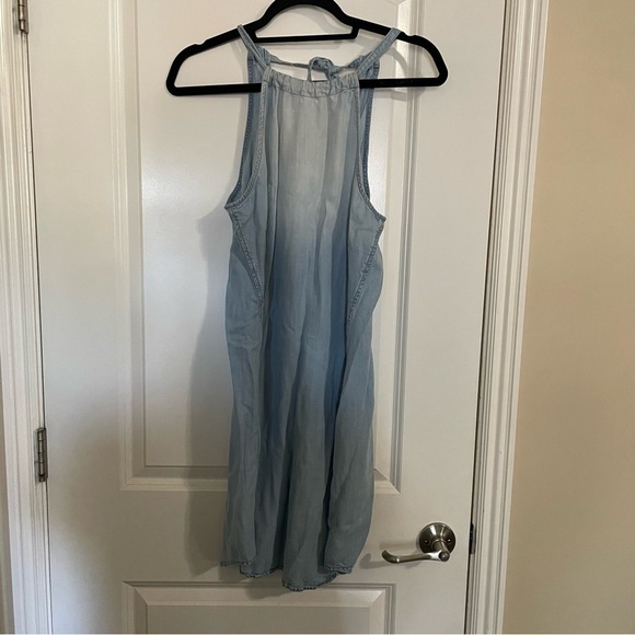 Cloth & Stone Blue Chambray Sleeveless Tie-Back Mini Dress - Picture 3 of 10